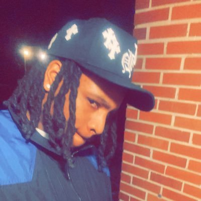 I love goofy girls 💕 , Orchestrator, photographer ,comedian , fashion mogul 🌐 Young Lombardo, I'm a slayer, Know I'm a VLONE thug, bitch, I'm so lonely