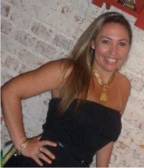 RithaBraga's profile picture. Sou designer, amo o que faço talvez por isso a vida se torne mais leve, pois trabalhar com criaçao é bom demais!!!