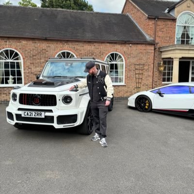 Entrepreneur. Ex professional football freestyler, creator of footpool.