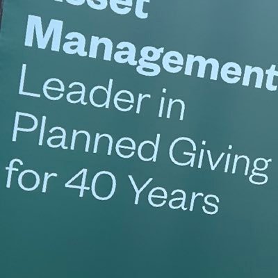 Dan is a Senior Business Development Manager at State Street Global Advisors in the Investment Solutions Group in the firm's Boston office.