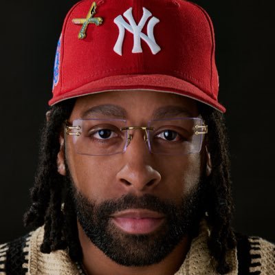Director & Editor: Schulz Saves America on Netflix | https://t.co/WJJdlEP1tA | @brilliantidiots | @flagrant2army | @wtfmediastudios