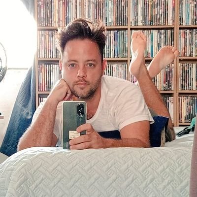 Memes, Porno y mis problemas existenciales!
Nací el día de mi cumpleaños
Feo de nacimiento mejorado con Photoshop
Me baño todos los dias!