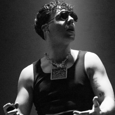 Cuenta oficial de información y novedades del cantante @pedrodquevedo / cuenta secundaria @dqequevedo2