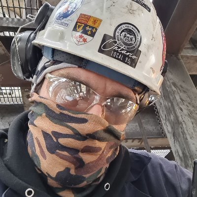 RazorDevo's profile picture. Canadian Nationalist. 🍁