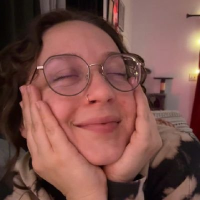 RoseLara329105's profile picture. 