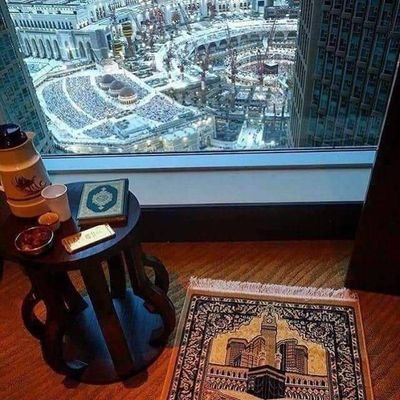 بَعضْ الأمُور جَمالُهَا أنْ تَكُون سَراً ؛ كَ دَعُوة بِصَلآتكْ لرُوحْ تَسكُن قَلبكْ..🌷