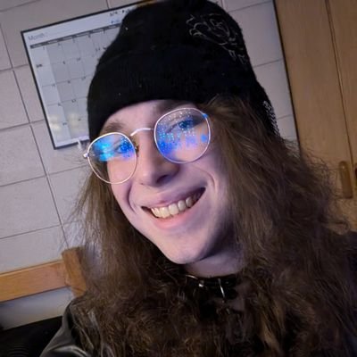 the only clinically sane flex support player
(they/any) 🐈⬛🖤🕷️