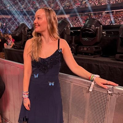 Canadian swiftie since 06 🩵 | Speak Now Tour, 1989 Tour, Eras Swiftcouver N1&3 | Chronic illness warrior 🫶🏻