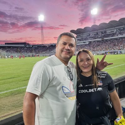 #Niunamenos..Las mejores cosas de la vida son gratis,India hasta la muerte y más allá 🤟🏻Grandes mi Colo Colo amado 🖤🤍 y mi Luismi 😍#Eutanasia ♥️