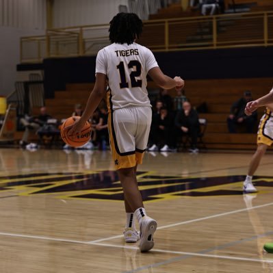 6’2 | 155 | Combo guard/ | Madison County High School | 3.1 gpa |