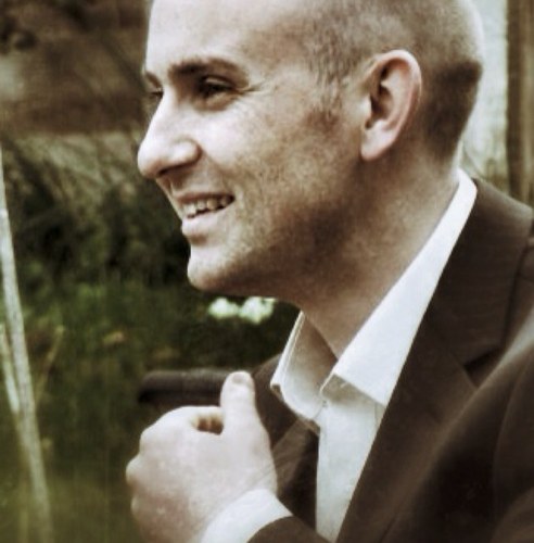 Ian_Screen_HR's profile picture. passionate #HR professional, film fan, husband & father of two. Finding solutions to business problems is why I get up in the morning (ignoring the child alarm)