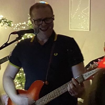 listen_theband's profile picture. 