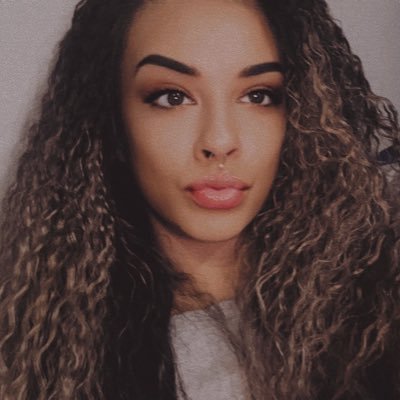 IA\IL 📍| #RomanceWithTina | - for the gworls, by the gworls 🌈 ✨#ByTheGworls