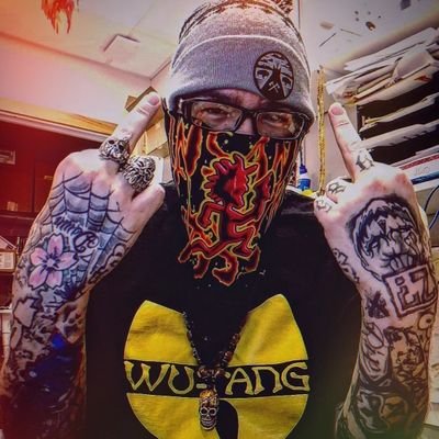 Chesty Strongさんのプロフィール画像