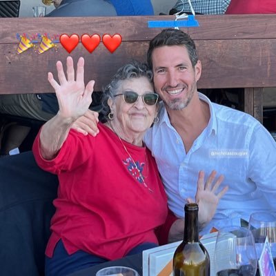 ZougTown's profile picture. 