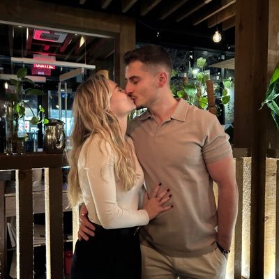 ChloeBartel2107's profile picture. La vie est belle 🇫🇷