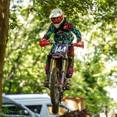 keiichi_sugar's profile picture. オフロードバイクで遊んでます。たまにJECとかHED出てます。見かけたら気軽に声かけてください。ましんYZ250（TEAM:ライズアンドライドレーシング）、DRZ125(借用中)MFJ エンデューロ(JEC)国際B級 無言フォロー失礼します。