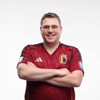 Esports coordinator @RoyalBelgianFA Streamer on Twitch : https://t.co/BL0MUNwgCc contact me : michael.vanderheyden@rbfa.be