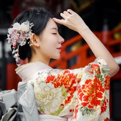 CarrissaAnnee's profile picture. ある人は人を待つように定められています,ある人は人に待たれるように定められています