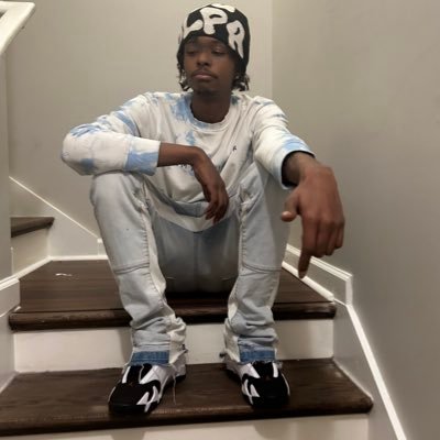 Artist • Audio Engineer • Ya Hoe Favorite 🥴 on 🖐🏽✌🏽Ig: @1PesoFinesse
