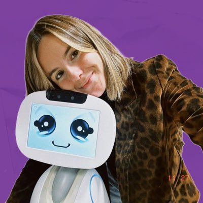 Maestra, doctoranda e investigadora en @itedresearchg (no siempre en este orden)