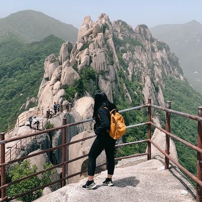 SyndhiRe's profile picture. +62 | Graphic design | Illustration | Drawing.Painting.Dreaming | Chocolate Cheese Vanilla.seaweed-eater