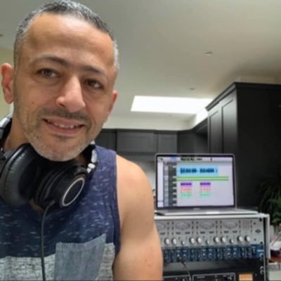 Mixologist,performer,lyricist,a stubborn fighter for my cause, Lebanese Nationalism 🇱🇧 XĆ