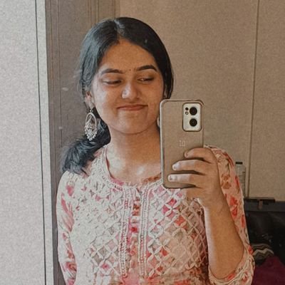 medha_arun's profile picture. straight out of rom-coms.