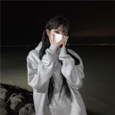 ネイルサロンで働いている20才。秘密のTwitterアカウントをもう1つ持っています。刺激欲しいです…フォロー無しは少し不安です…。フォロワーさんはこっち来て➡︎https://t.co/UfqaBLobND