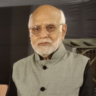 सिफँ राष्ट्रवादी और सनातन धर्म को श्रेष्ठ मानने वाले ही फोलो करे। आतंकवादी - चमचे - गदार दुर रहे ।
जय श्री राम। राष्ट्रहित सर्वोपरि