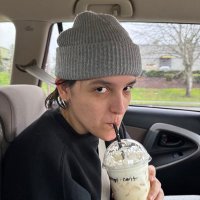 vp (@pardihat) 's Twitter Profile