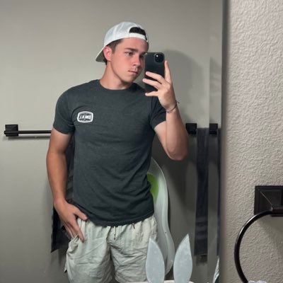 Drew_Vanalstine's profile picture. YouTube- https://t.co/78nt92AsUT