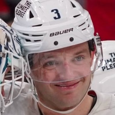 sofi3bg's profile picture. it’s my burner shhhh