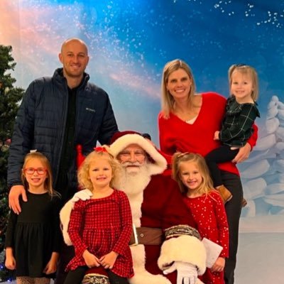 Married up! Addy, Avery, Ellie and Kenzie are my lil ladies.