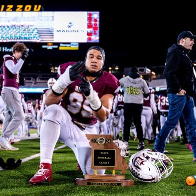 D Tackle🔴6'3 265🔴3193164051🔴🎓25🔴3.1GPA🔴DeSmet Jesuit HS #99🔴HC @JHMerrittjr🔴DC/RC @coachpoe1914🔴NCAA- 2411461537🔴🏈🤼📀