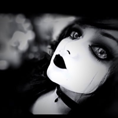 Could someone die of a broken heart? 🥀🕯