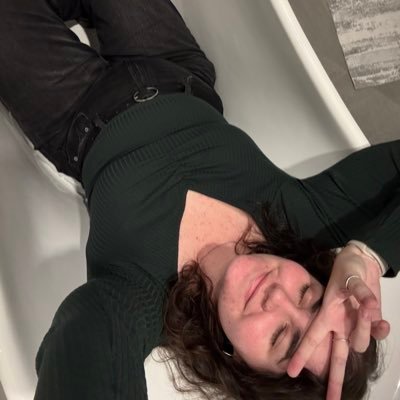 JosiePosie22's profile picture. im literally just a girl