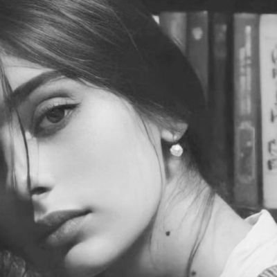 zrt_73's profile picture. •

•

.

ارقصي إبتسمي 
كيّ لا تذهب ألوان الحياة ♥️🎶