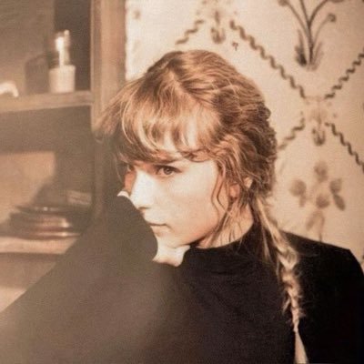 mirrorballsgirl's profile picture. evermore, track 10