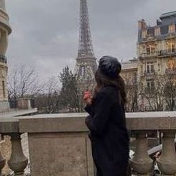 Shirclun2vOWZf's profile picture. 