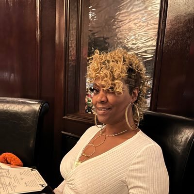 TaraRoberson16's profile picture. 