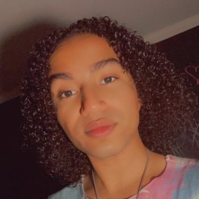 I know my worth , come correct 💯. Insta:topaz_feather