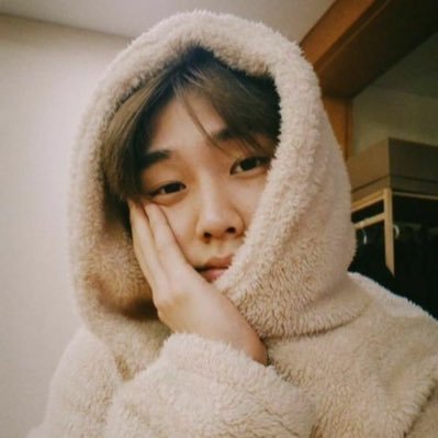 mybaetopia's profile picture. 25 - she/her - Multi stan - Touched tbz hands and can’t move on ✌️I SAW SKZ AND LOST MY SANITY | in my onlyoneof brainrot era
