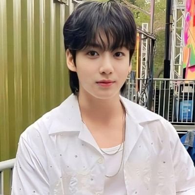 Jungkookbt92582's profile picture. music is life