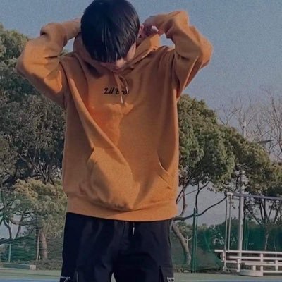 m4324343011562's profile picture. 在台中讀書的大四生 162/48/21y/15/4.5