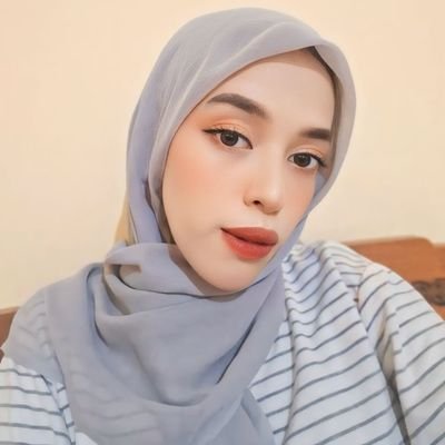 hrynmift's profile picture. bukan orang bener, tapi beneran orang.