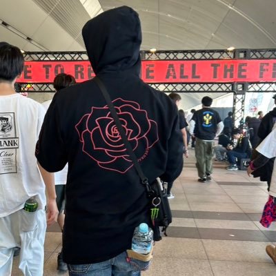 ラッキーフェス県民 。ラウドロックメイン。アイドル、JPOP、アニソン等聴きます。アニメ見るのも好き!原点はUVERworldです。