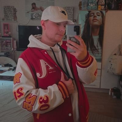 ...at least i'm trying✨️🫶🏻
• TN: 1x (on IG)
• Germany 🇩🇪 | 🏳️🌈
IG: maieras.13