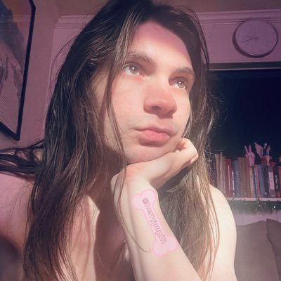 berrypup22's profile picture. ⋆｡‧˚ʚ🍓ɞ˚‧｡⋆OC pup🏖️ curious cavalier 𐂯 ⋆🐾° 🏳️‍⚧️