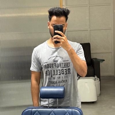 akashyap1712's profile picture. Wild Child....!!